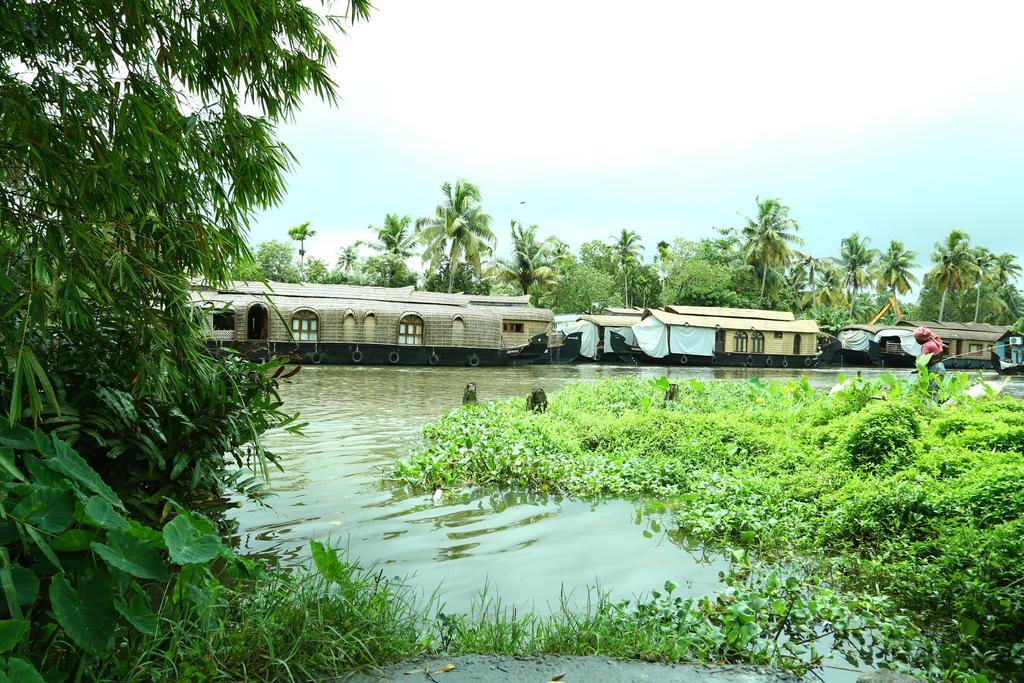 Alapatt Homestay Alappuzha Eksteriør billede